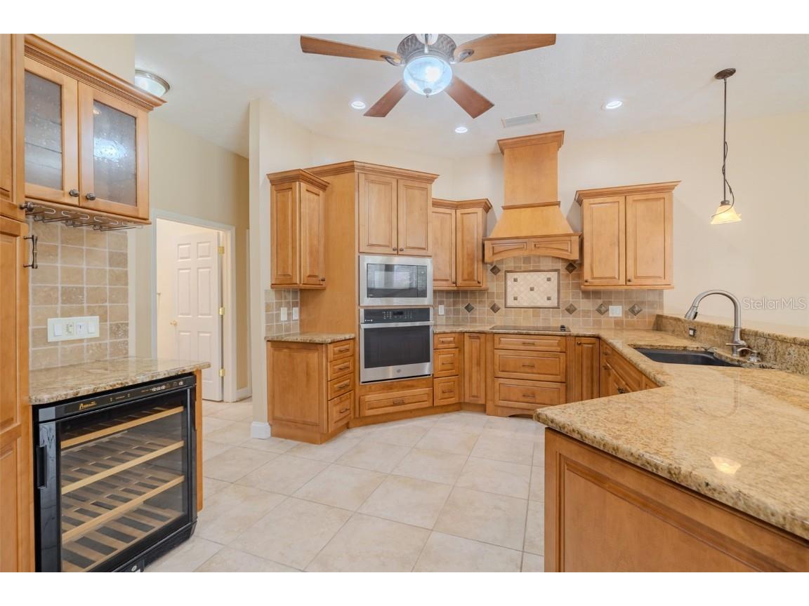 4401 Blantyre Place Valrico FL 33596 TB8415899 image13