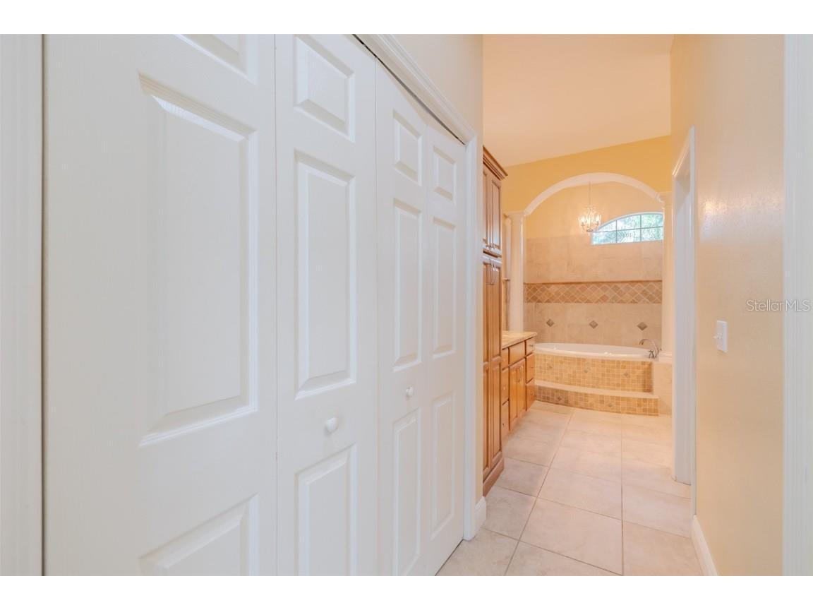 4401 Blantyre Place Valrico FL 33596 TB8415899 image40