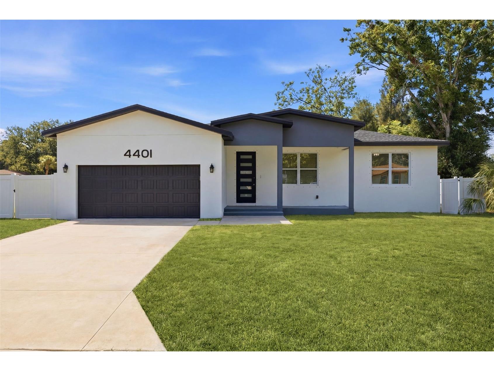4401 Cobia Drive SE Saint Petersburg FL 33705 TB8499093 image1