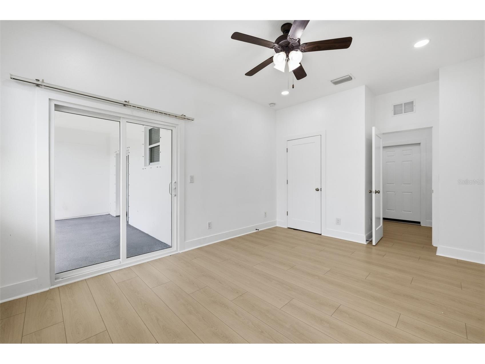 4401 Cobia Drive SE Saint Petersburg FL 33705 TB8499093 image12