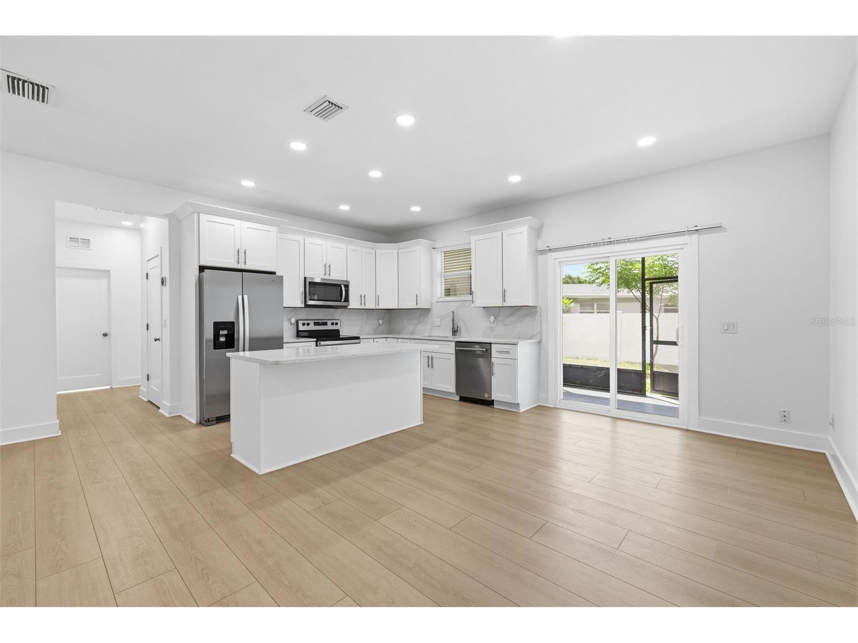 4401 Cobia Drive SE Saint Petersburg FL 33705 TB8499093 image4