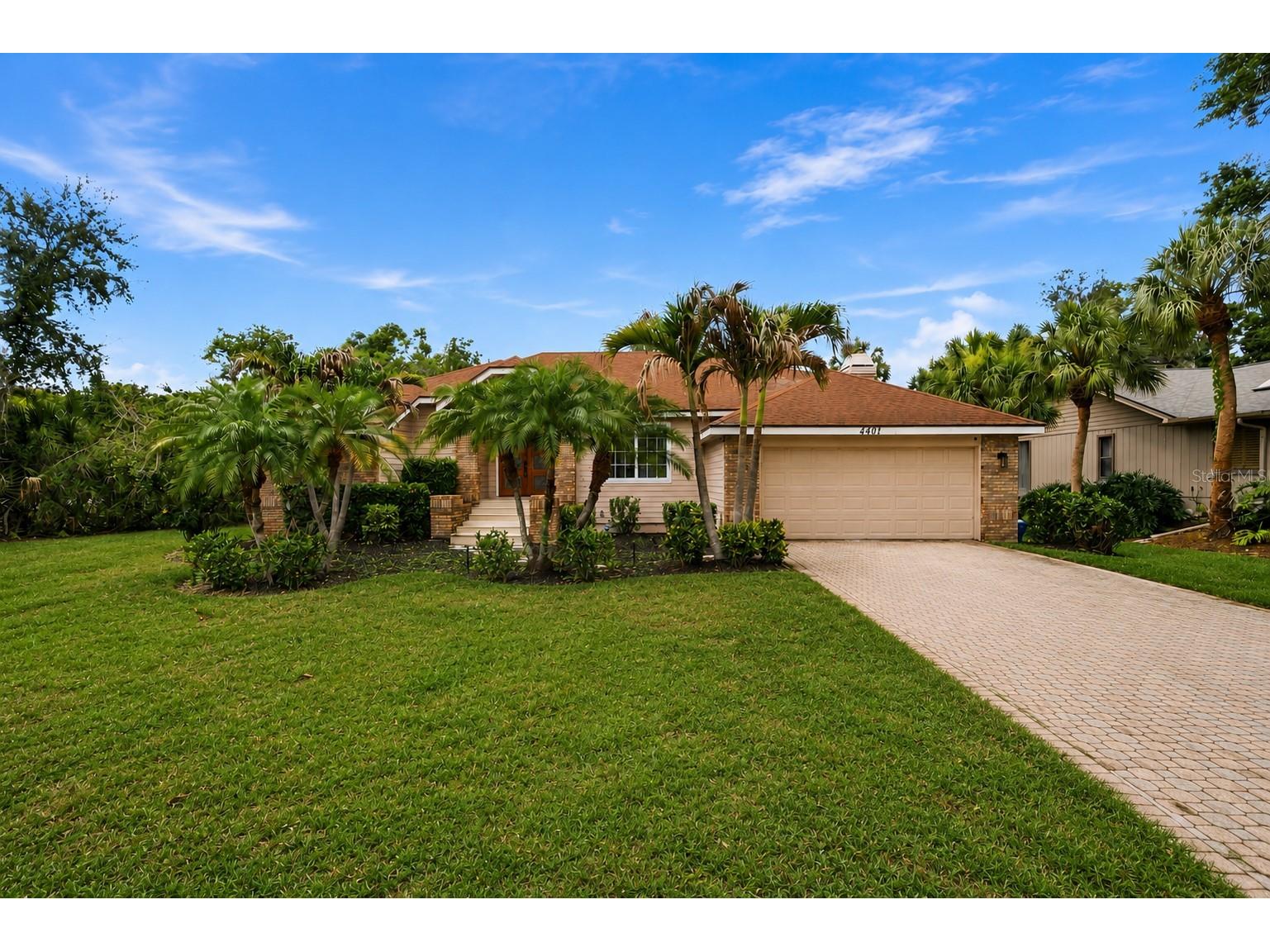 4401 Little John Trail Sarasota FL 34232 A4695906 image1