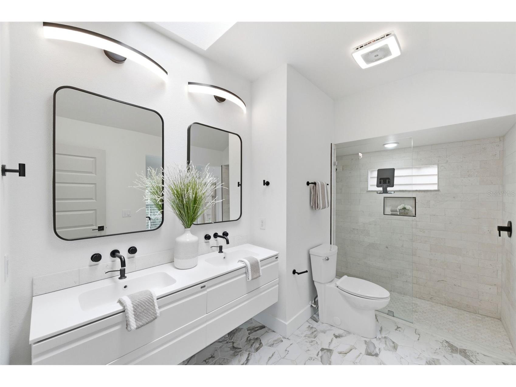 4401 Little John Trail Sarasota FL 34232 A4695906 image22