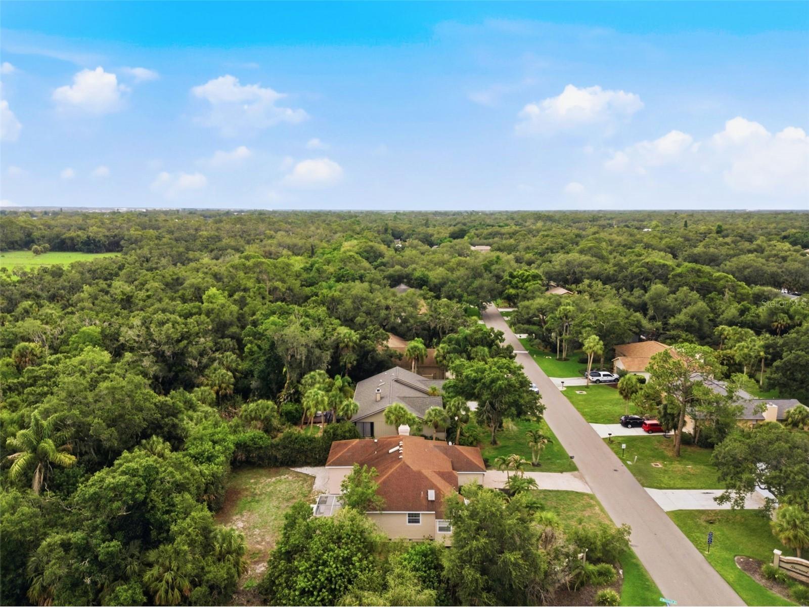 4401 Little John Trail Sarasota FL 34232 A4695906 image51