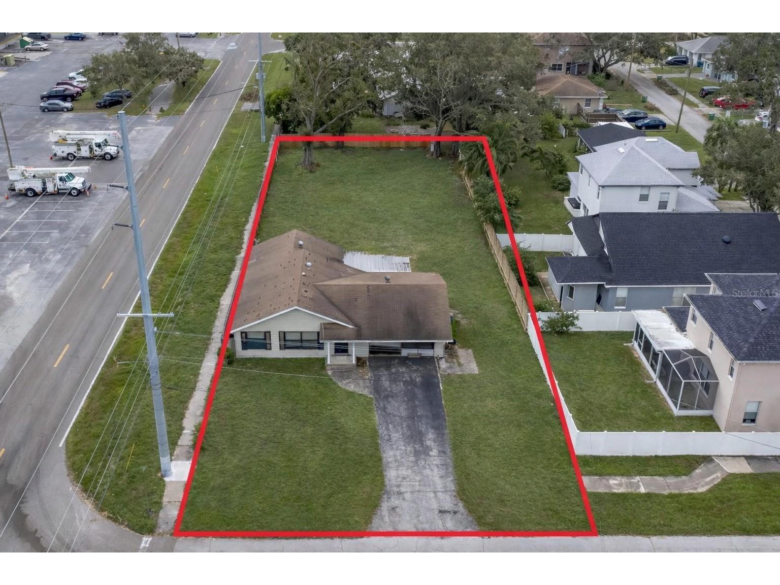 4402 W Lancaster Street Tampa FL 33616 TB8470428 image2