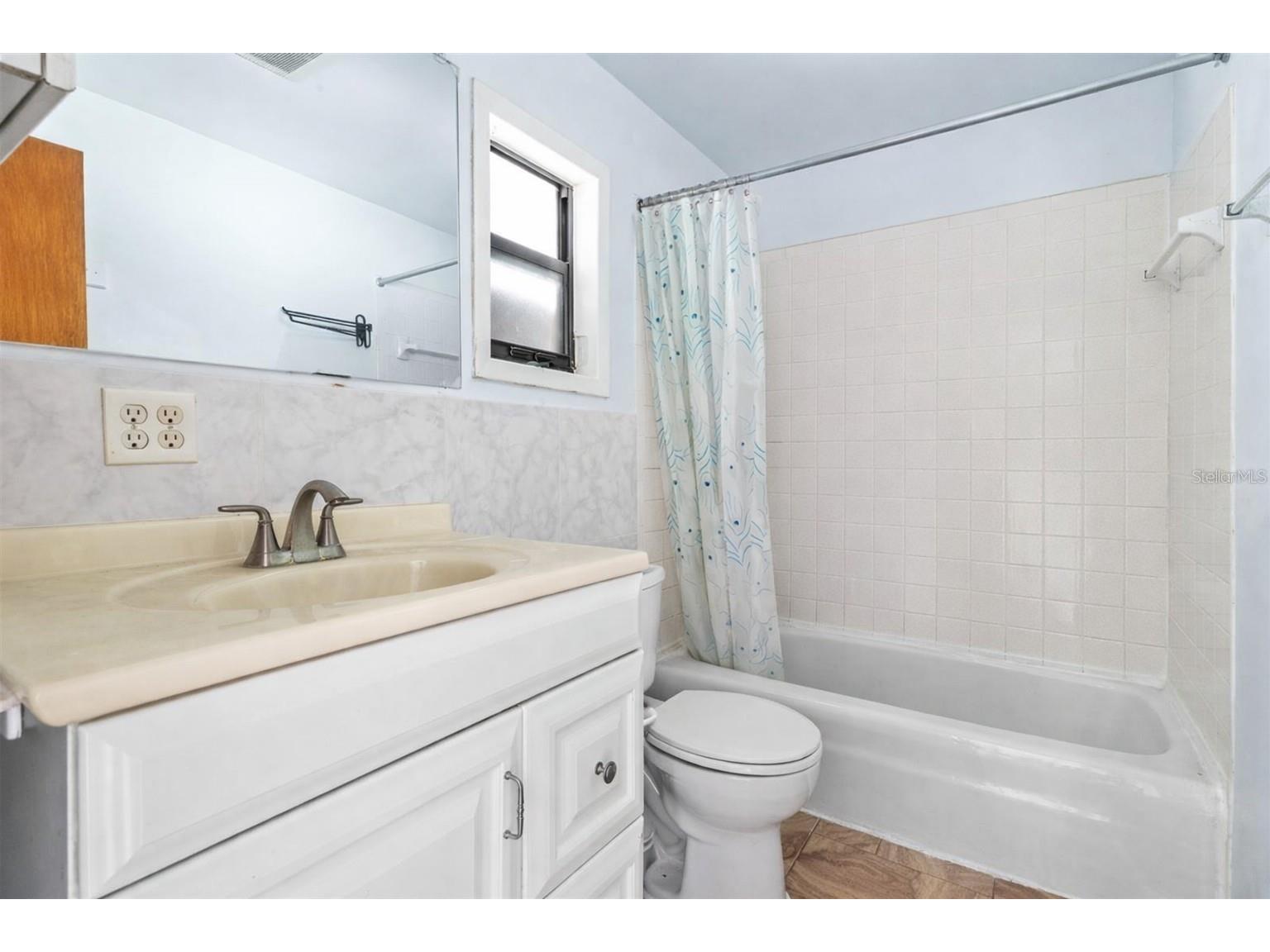 4402 W Lancaster Street Tampa FL 33616 TB8470428 image7