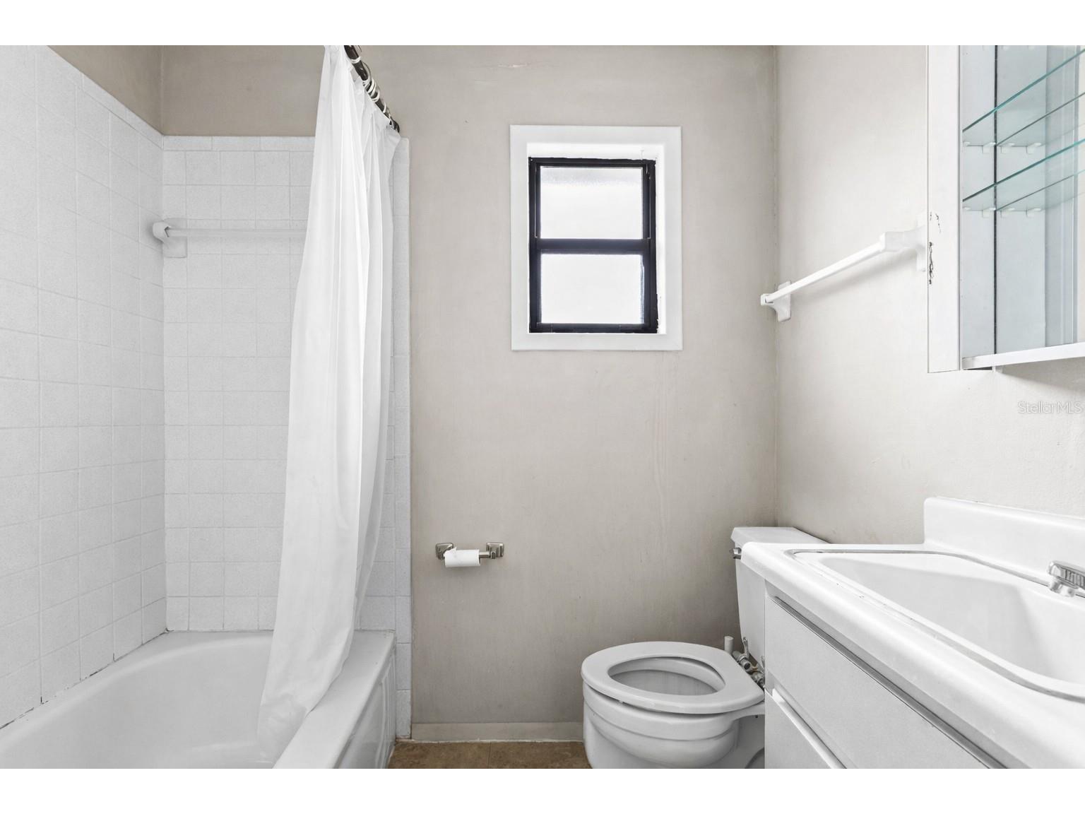 4402 W Lancaster Street Tampa FL 33616 TB8470428 image9