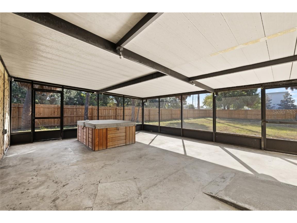 4402 W Paxton Avenue Tampa FL 33611 TB8439485 image34