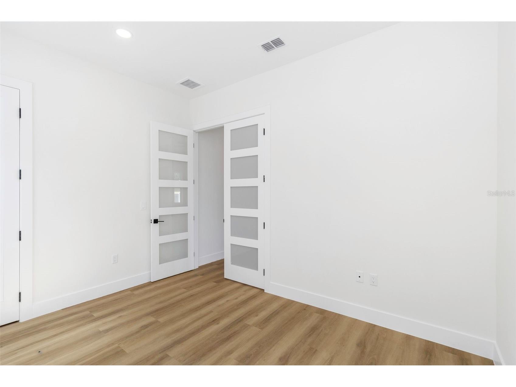 4403 43rd Street N Saint Petersburg FL 33714 TB8480654 image44