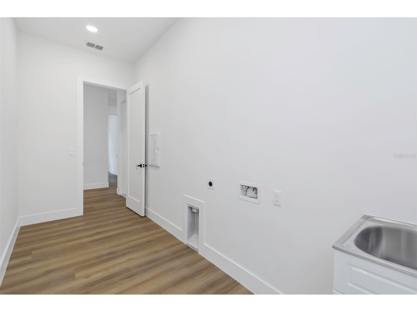 4403 43rd Street N Saint Petersburg FL 33714 TB8480654 image49