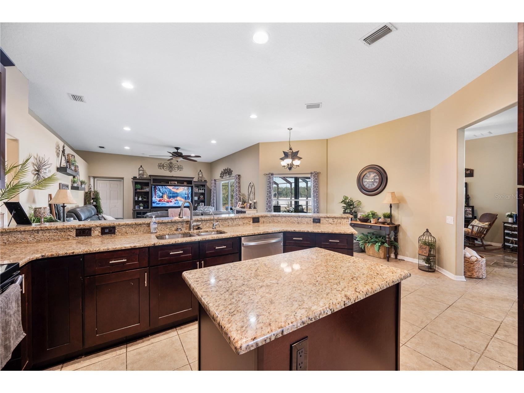 4403 Avondale Groves Street Plant City FL 33567 L4958876 image15