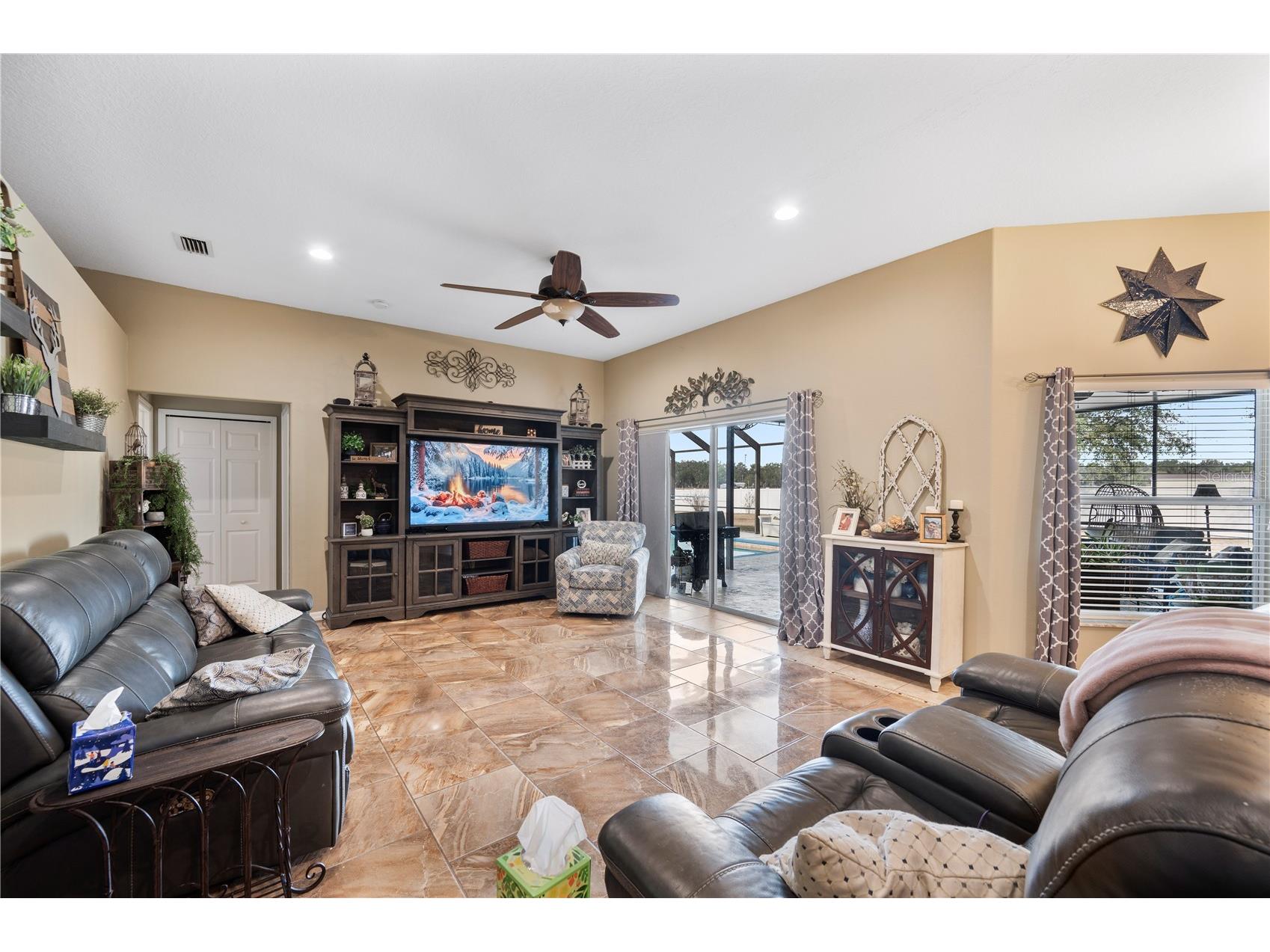 4403 Avondale Groves Street Plant City FL 33567 L4958876 image19