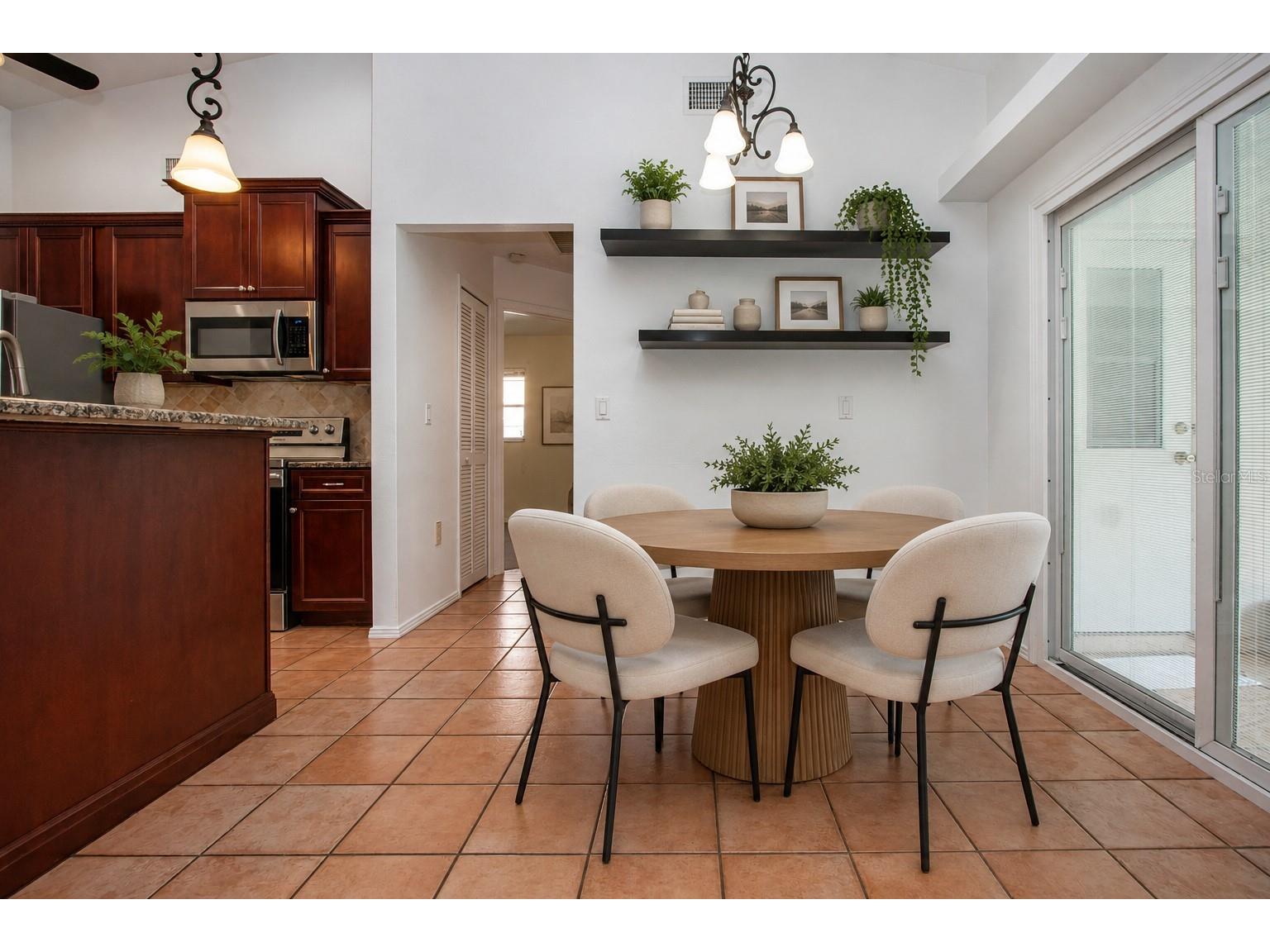 4403 Diamond Circle N Sarasota FL 34233 A4693112 image12