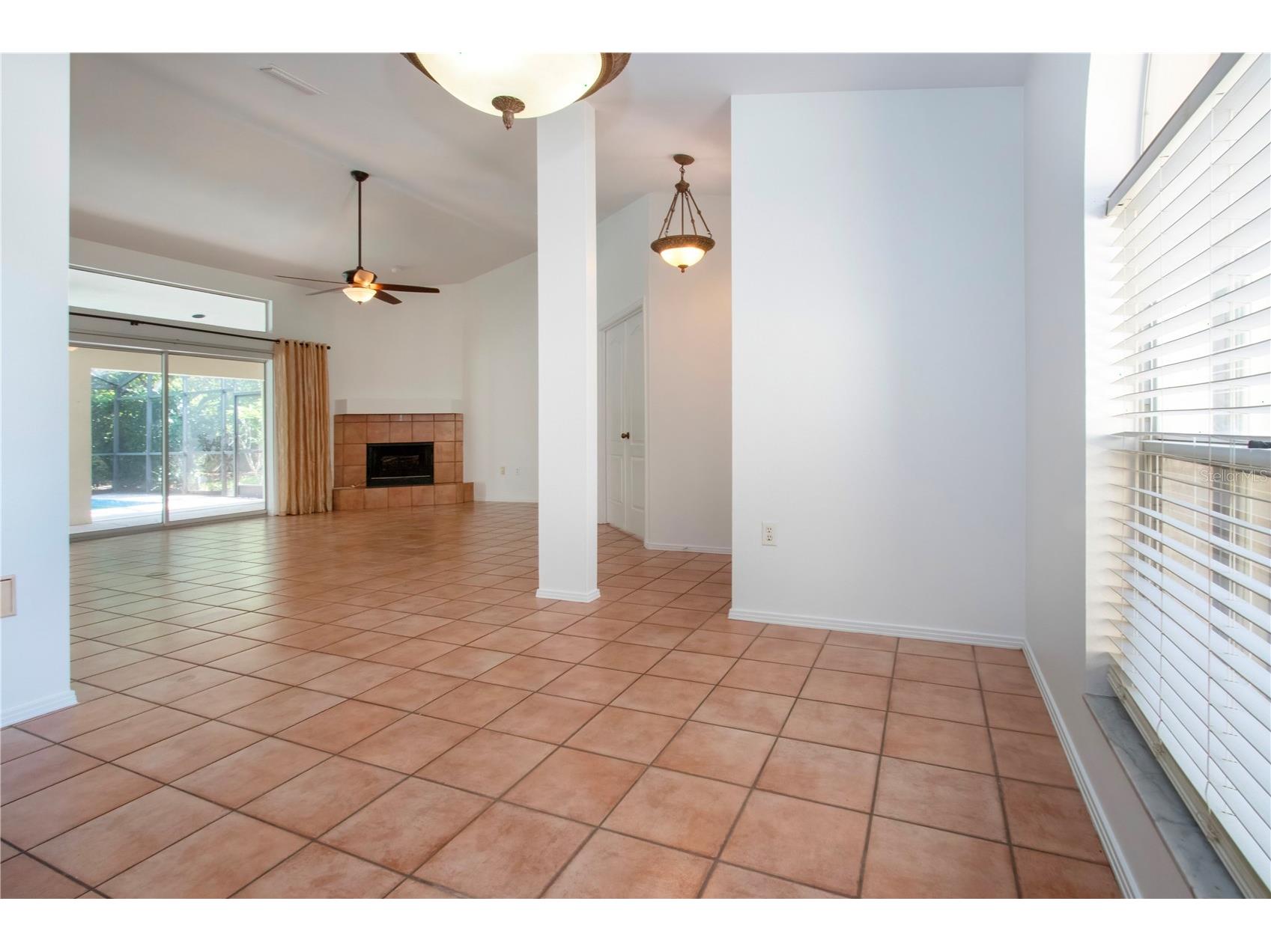 4403 Diamond Circle N Sarasota FL 34233 A4693112 image23