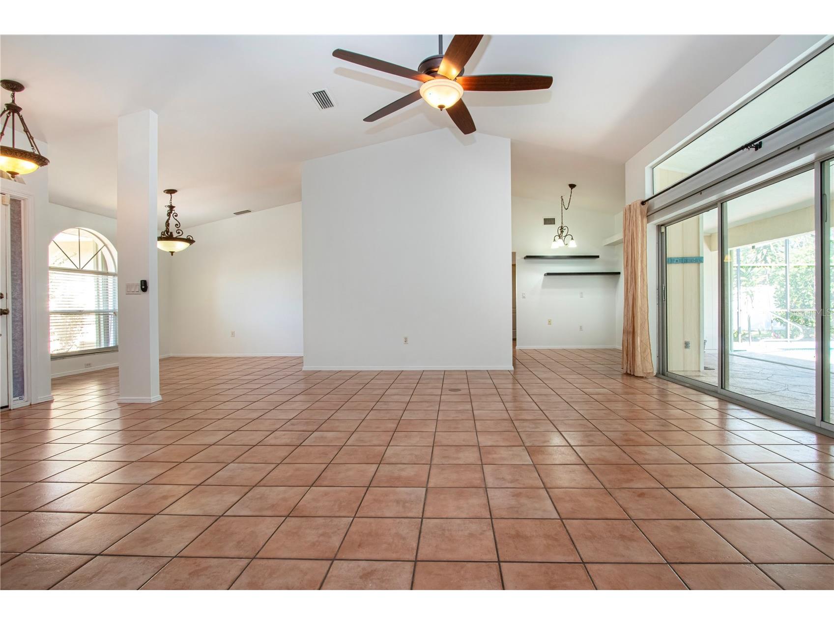 4403 Diamond Circle N Sarasota FL 34233 A4693112 image25