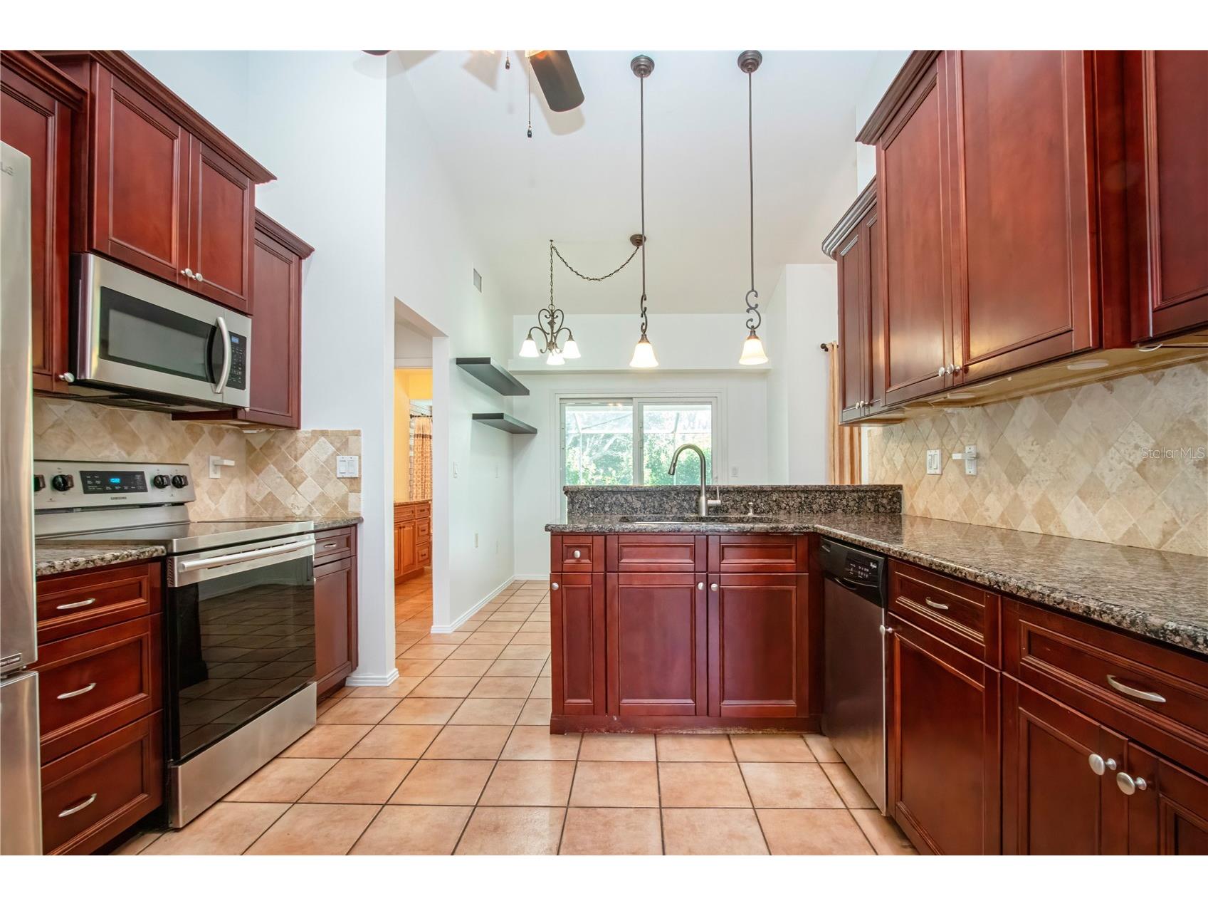 4403 Diamond Circle N Sarasota FL 34233 A4693112 image30