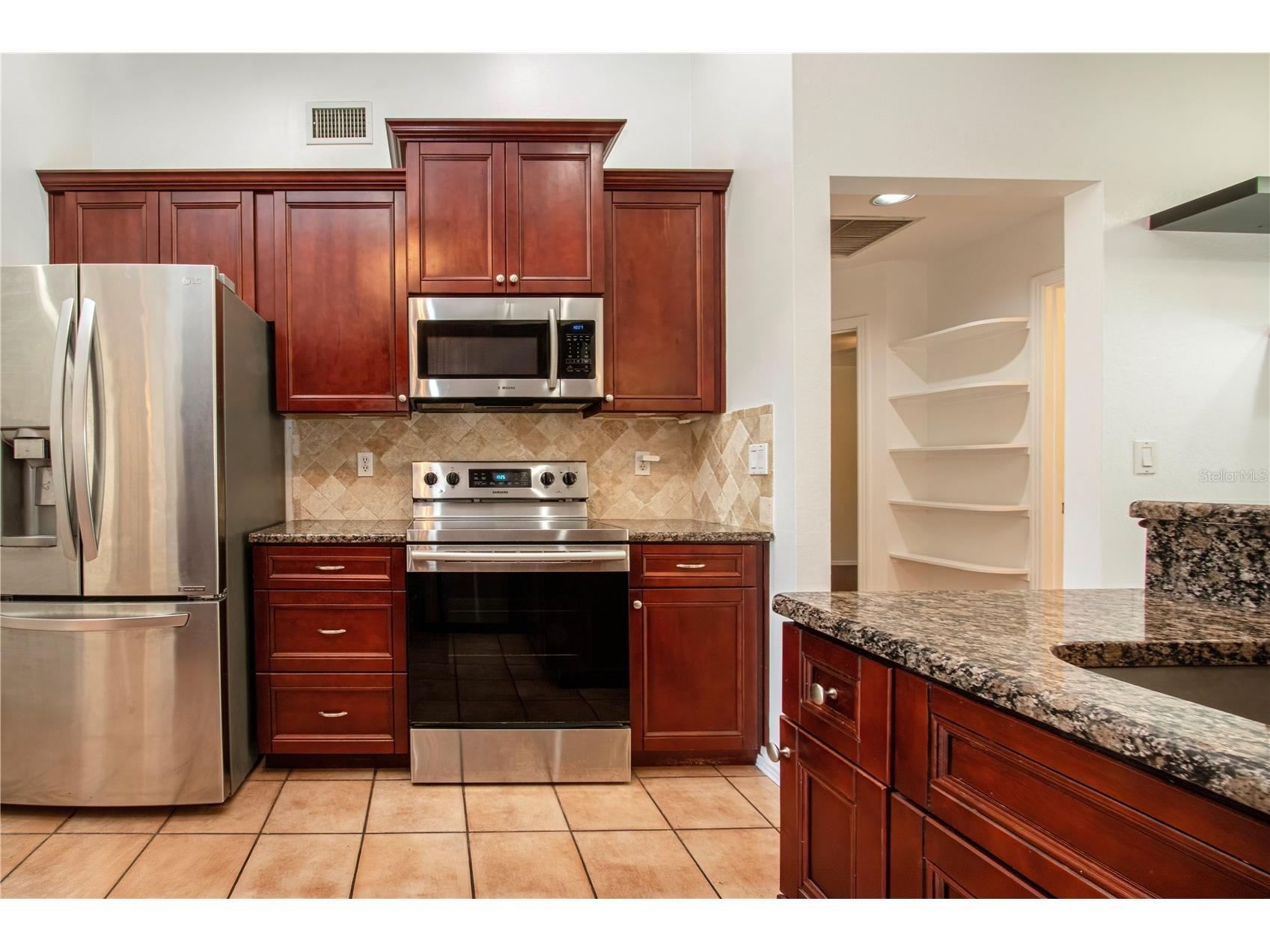 4403 Diamond Circle N Sarasota FL 34233 A4693112 image33