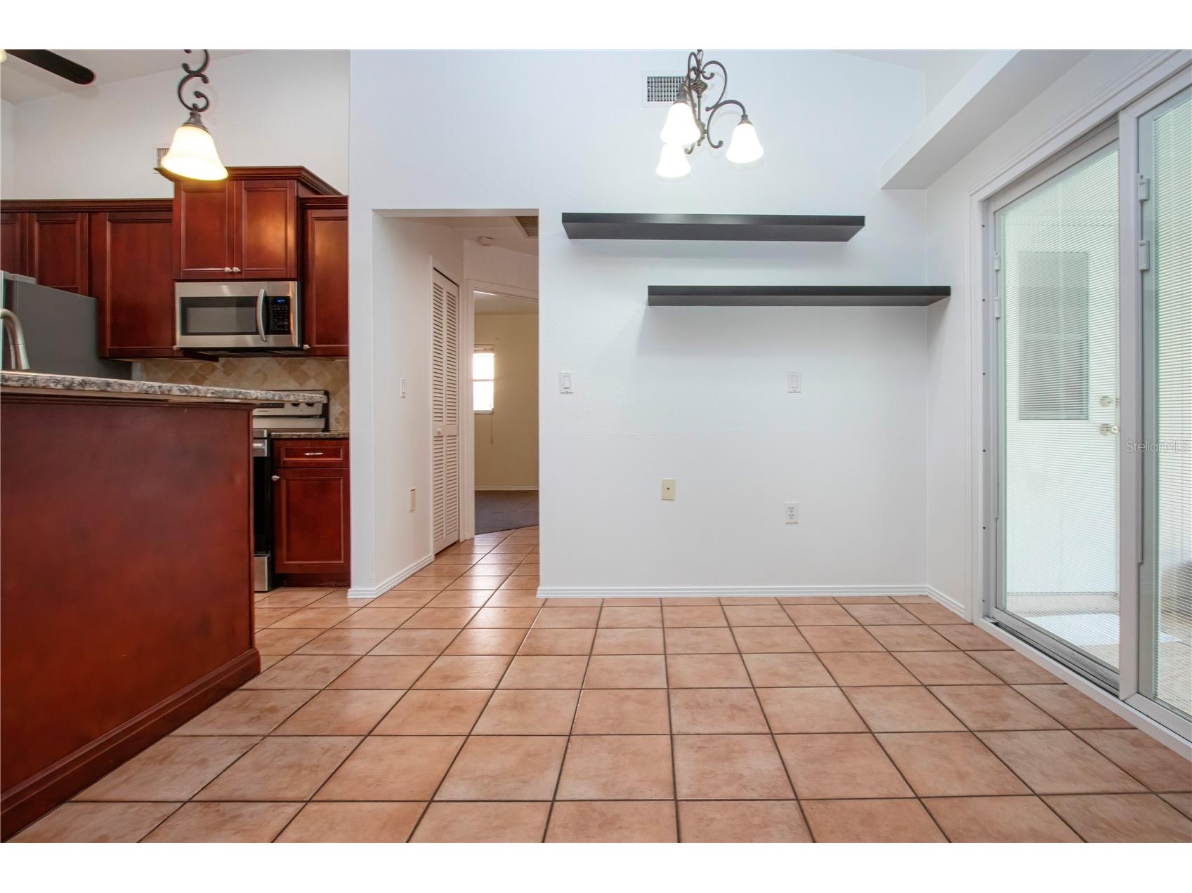 4403 Diamond Circle N Sarasota FL 34233 A4693112 image36