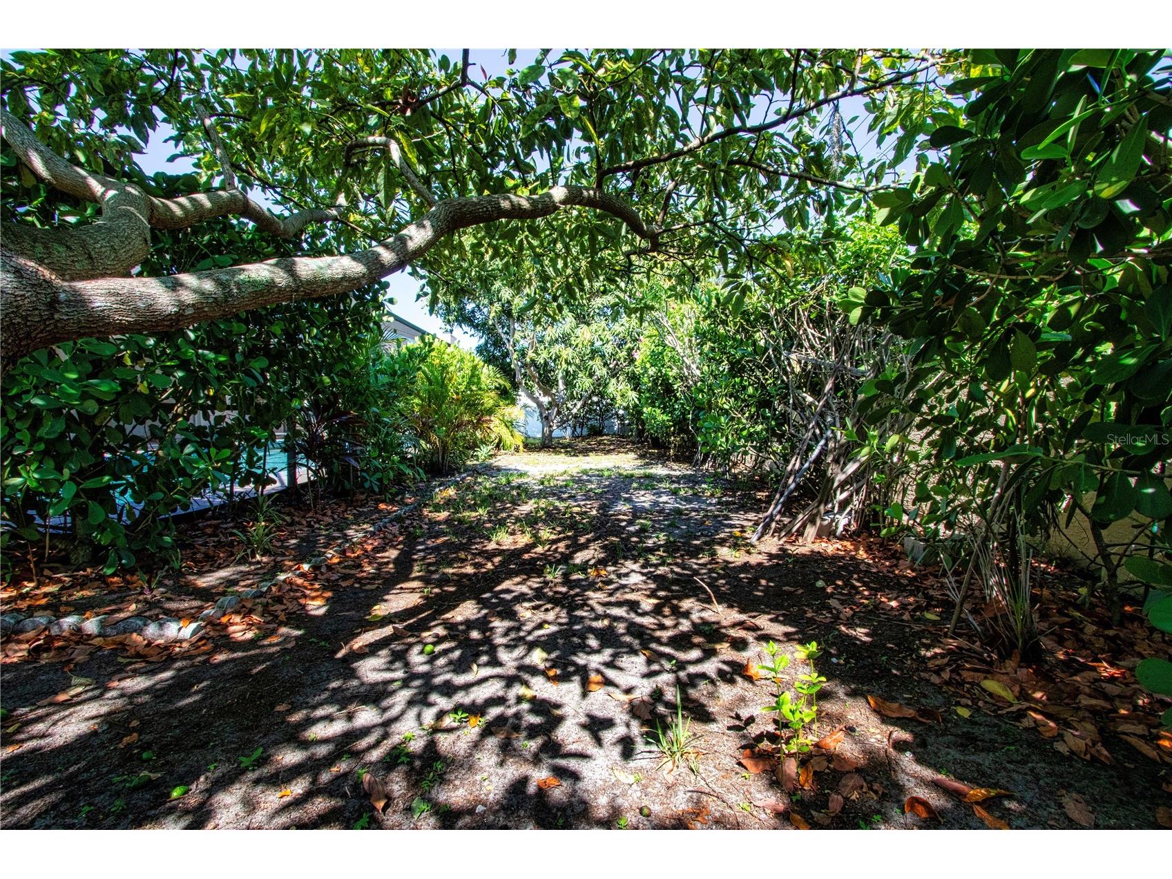 4403 Diamond Circle N Sarasota FL 34233 A4693112 image63