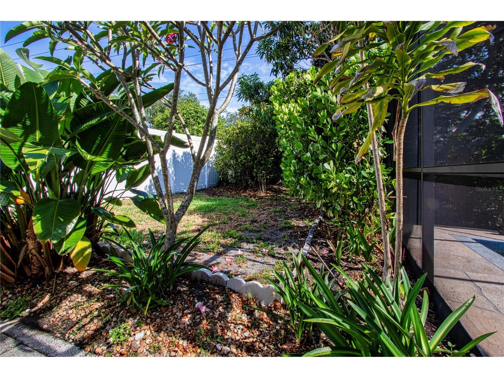 4403 Diamond Circle N Sarasota FL 34233 A4693112 image64
