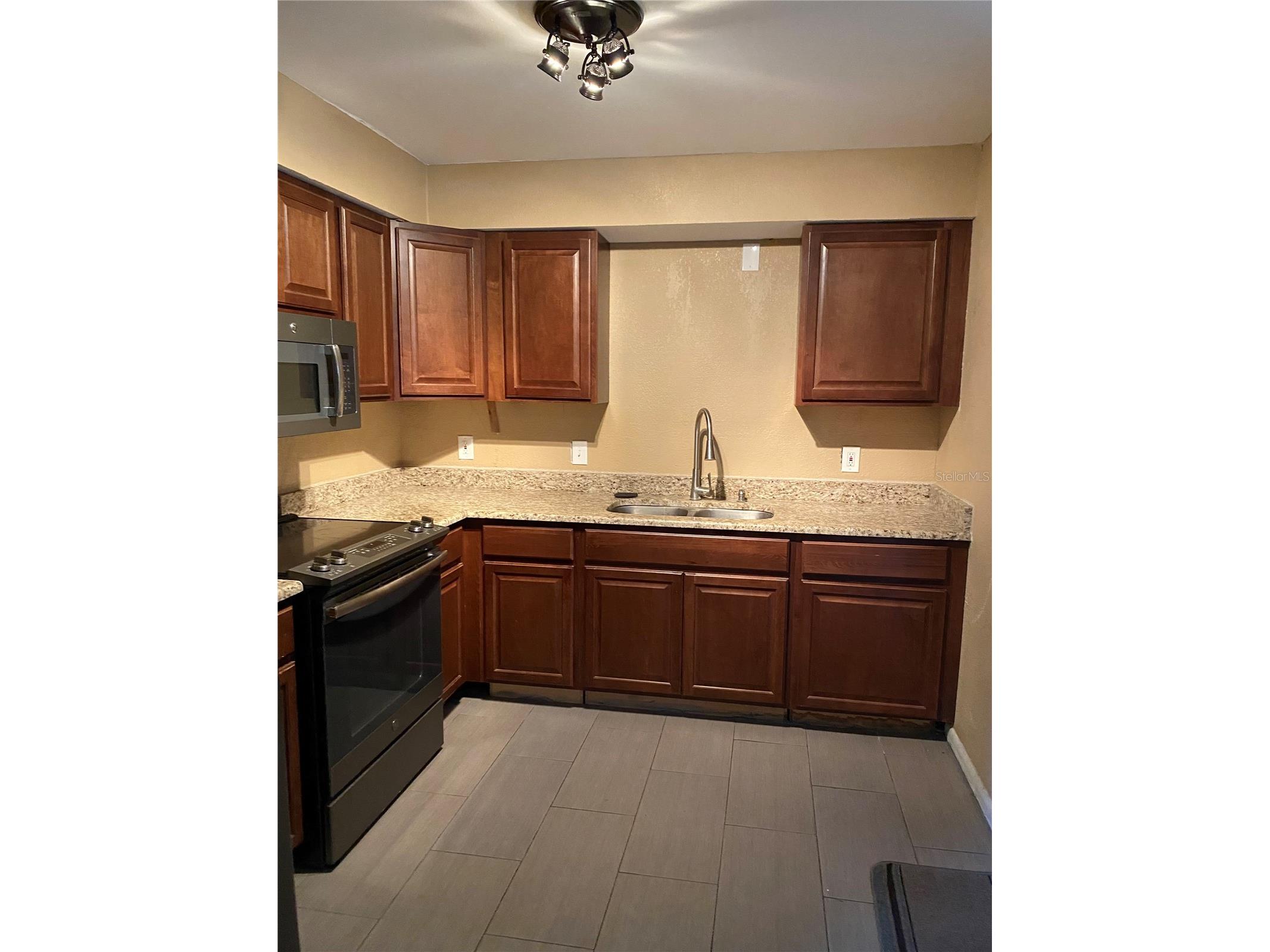 4403 Gandy Circle Tampa FL 33616 O6395403 image9