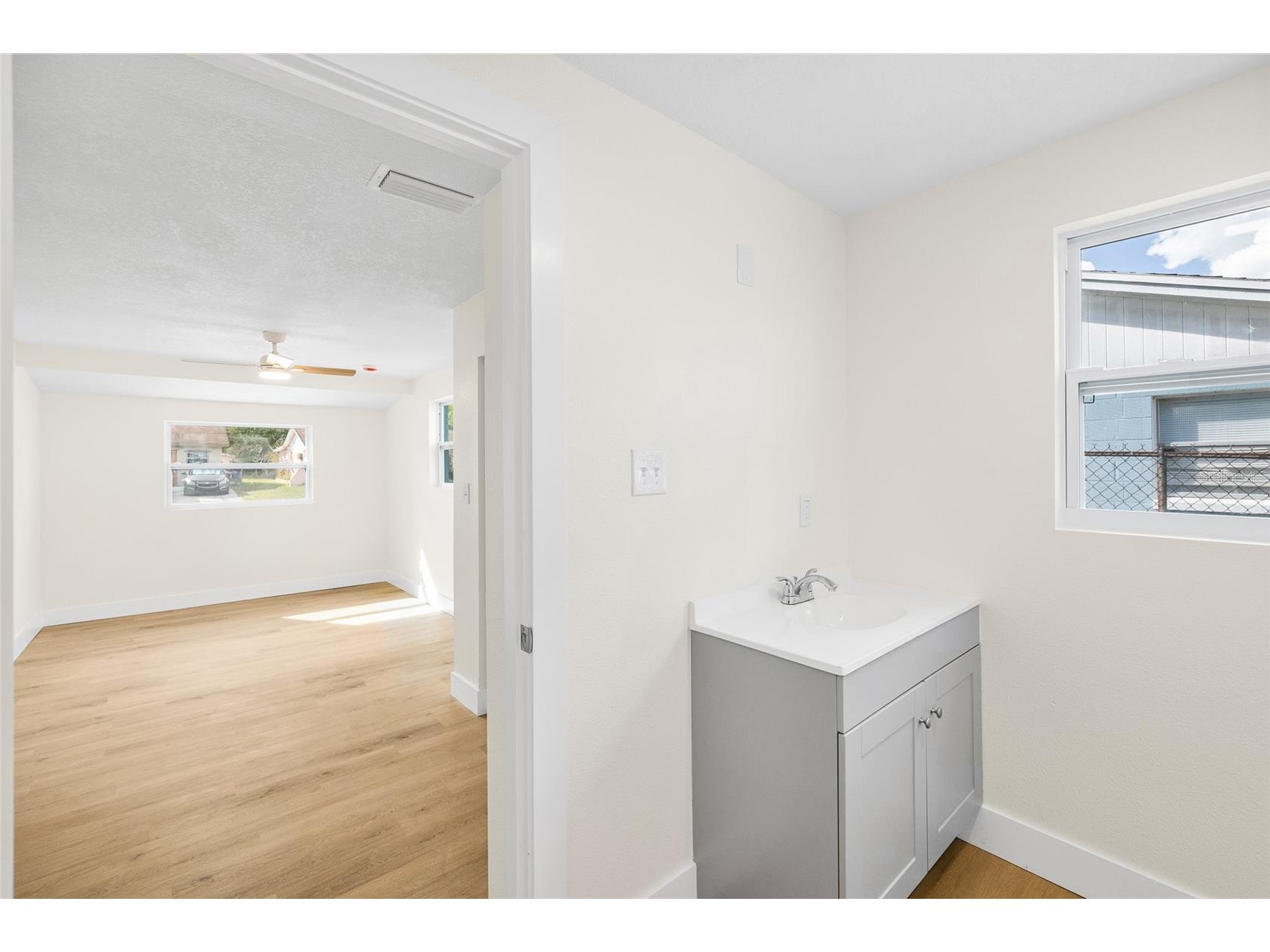 4403 N 48th Street Tampa FL 33610 TB8491654 image19