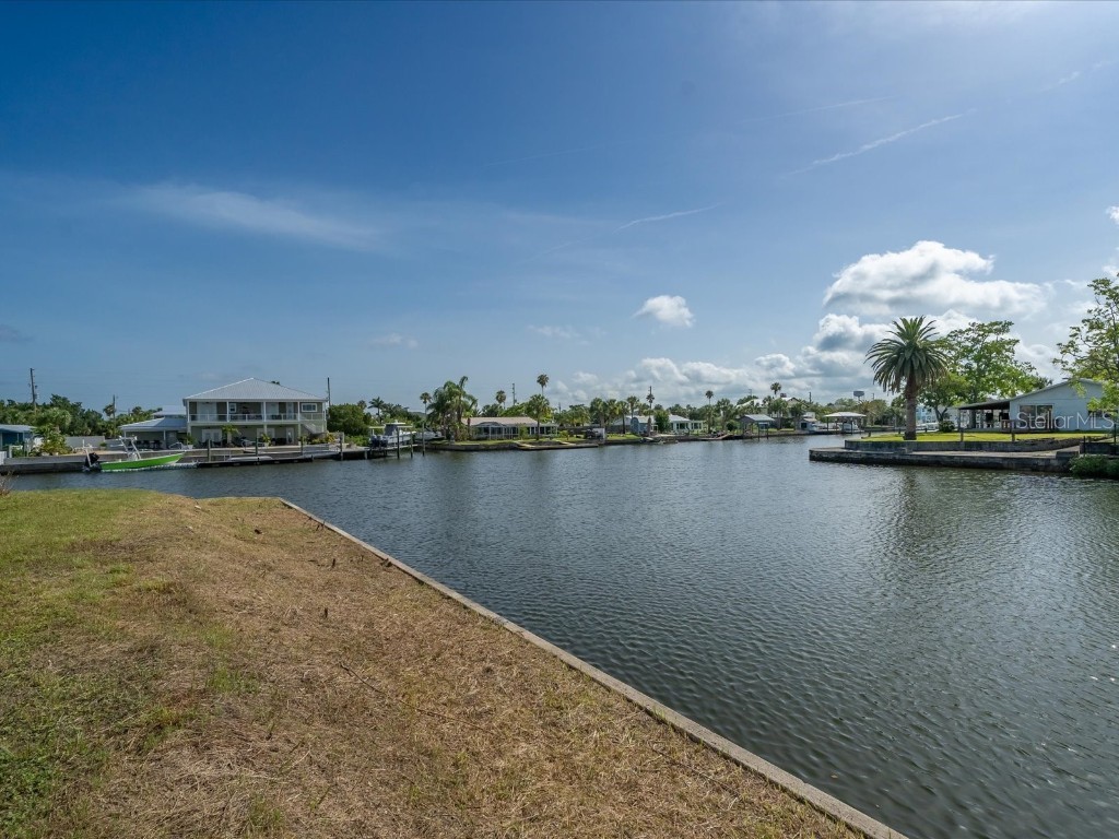 4404 3rd Isle Drive Hernando Beach FL 34607 - ROCK BASS CANAL TO GULF W7845574 image5