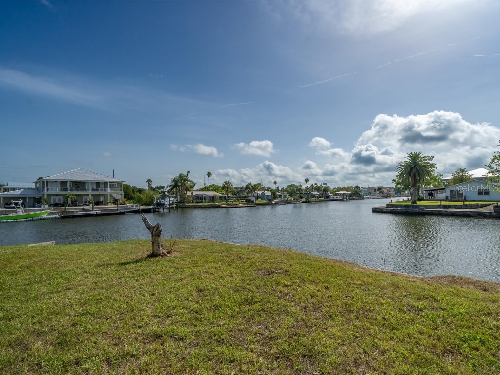 4404 3rd Isle Drive Hernando Beach FL 34607 - ROCK BASS CANAL TO GULF W7845574 image8