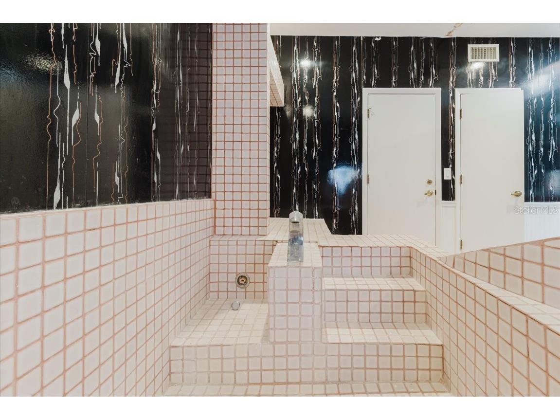 4404 Old Orchard Drive Tampa FL 33618 TB8453380 image60