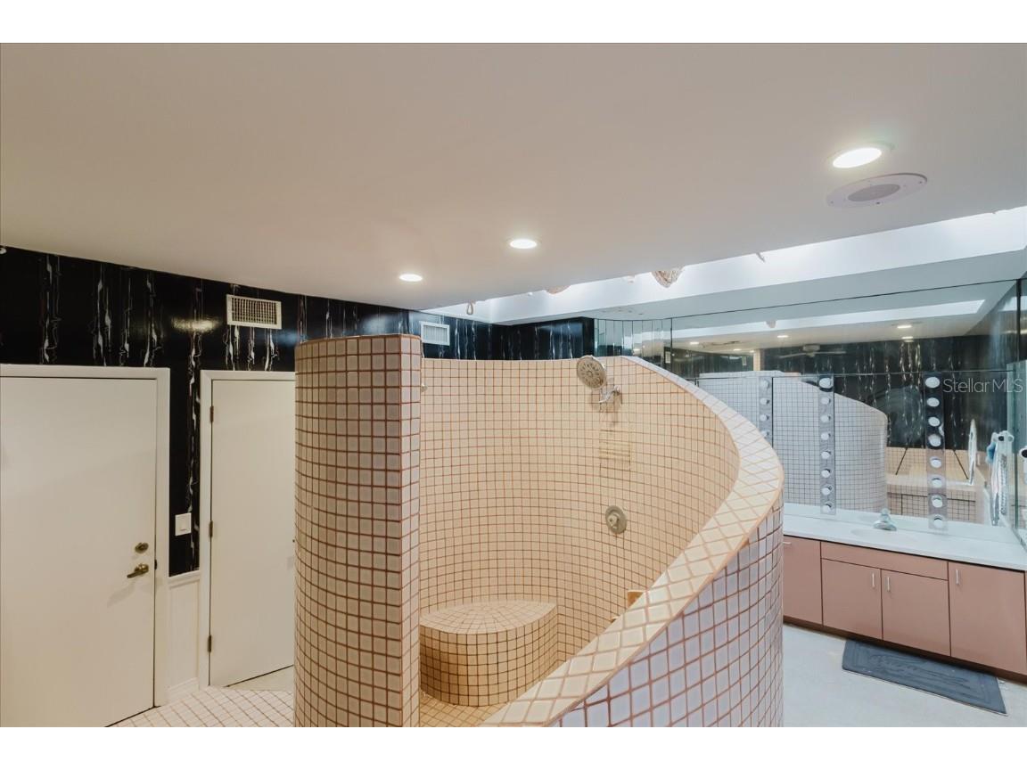 4404 Old Orchard Drive Tampa FL 33618 TB8453380 image61