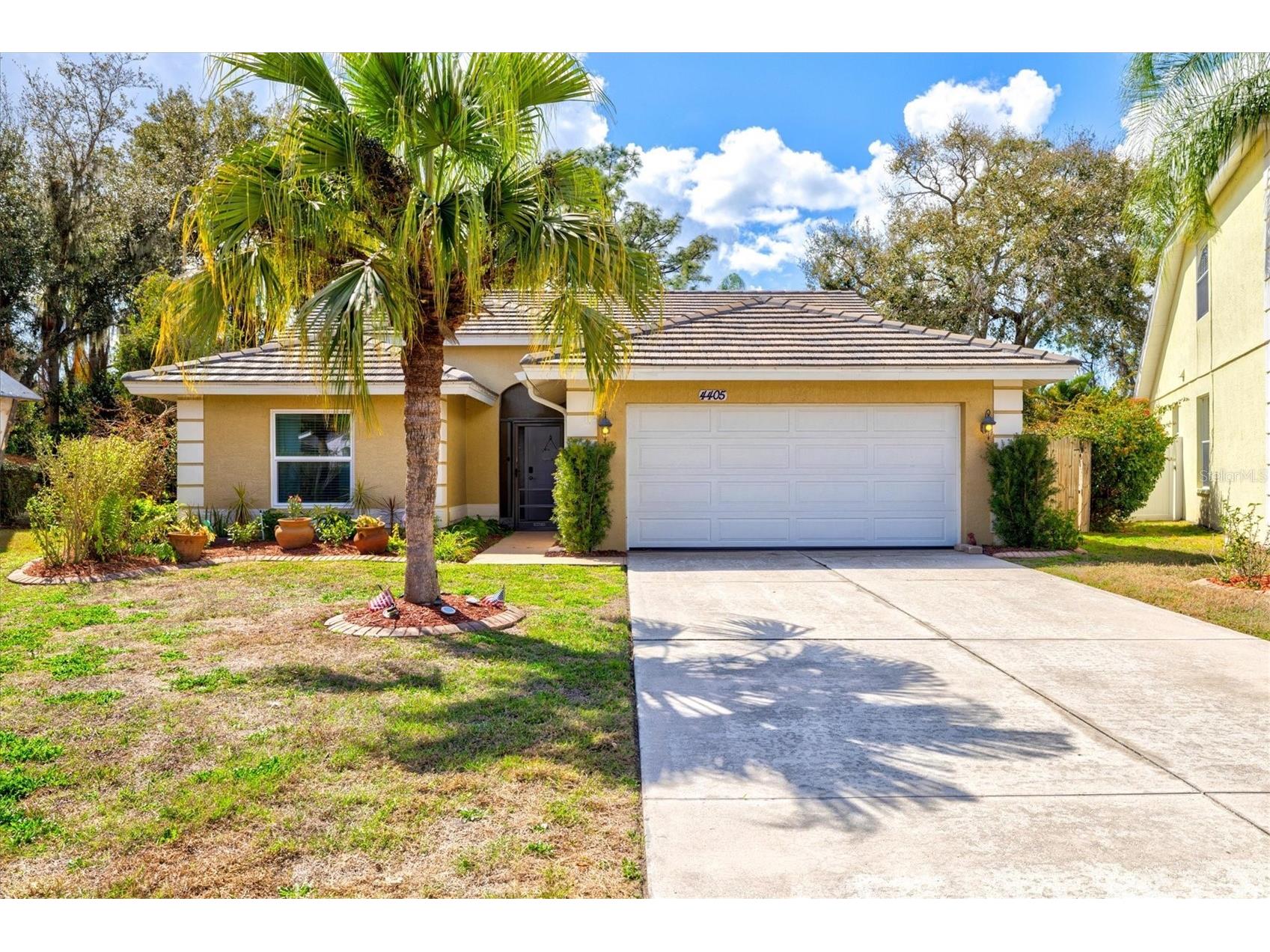 4405 Beauchamp Court Sarasota FL 34243 A4684362 image1