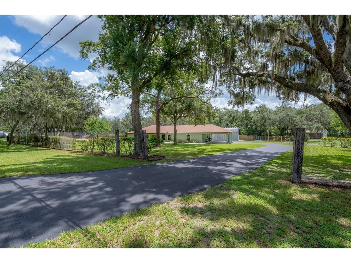 4405 Hill Drive Valrico FL 33596 T3535244 image1