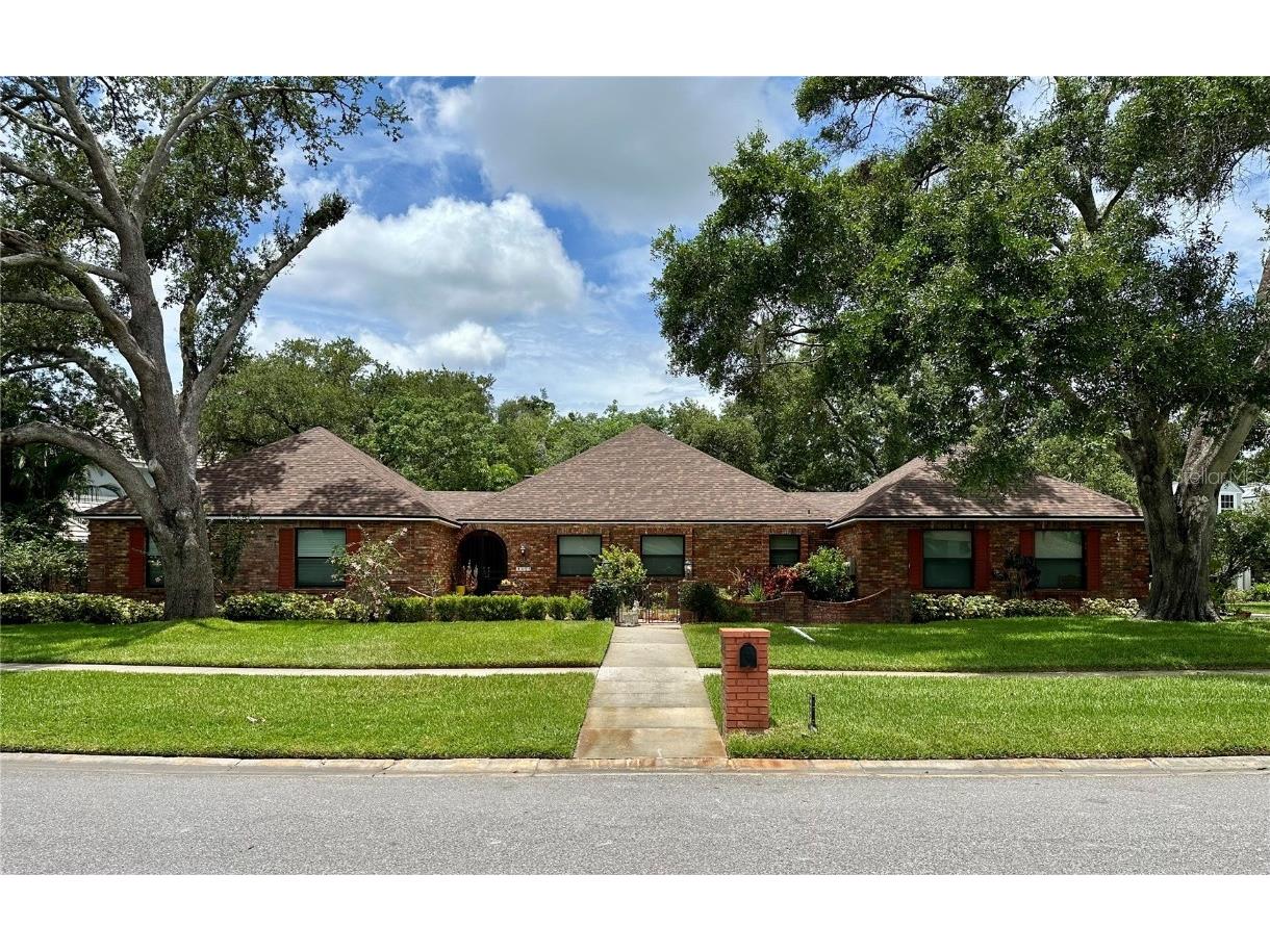 4405 Meadowwood Way Tampa FL 33618 TB8407642 image1