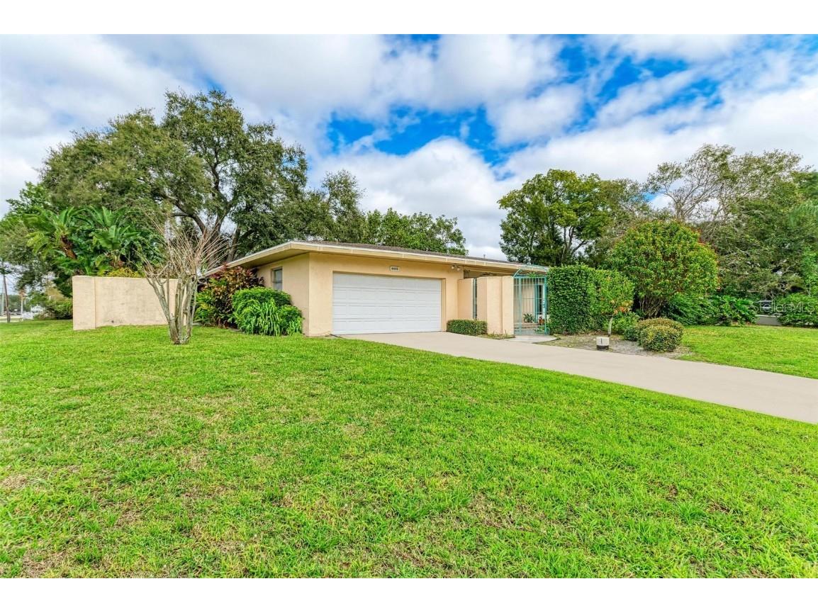 4405 N Lake Drive Sarasota FL 34232 N6130768 image1