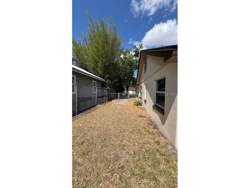 4407 N Suwanee Avenue Tampa FL 33603 TB8502298 image26