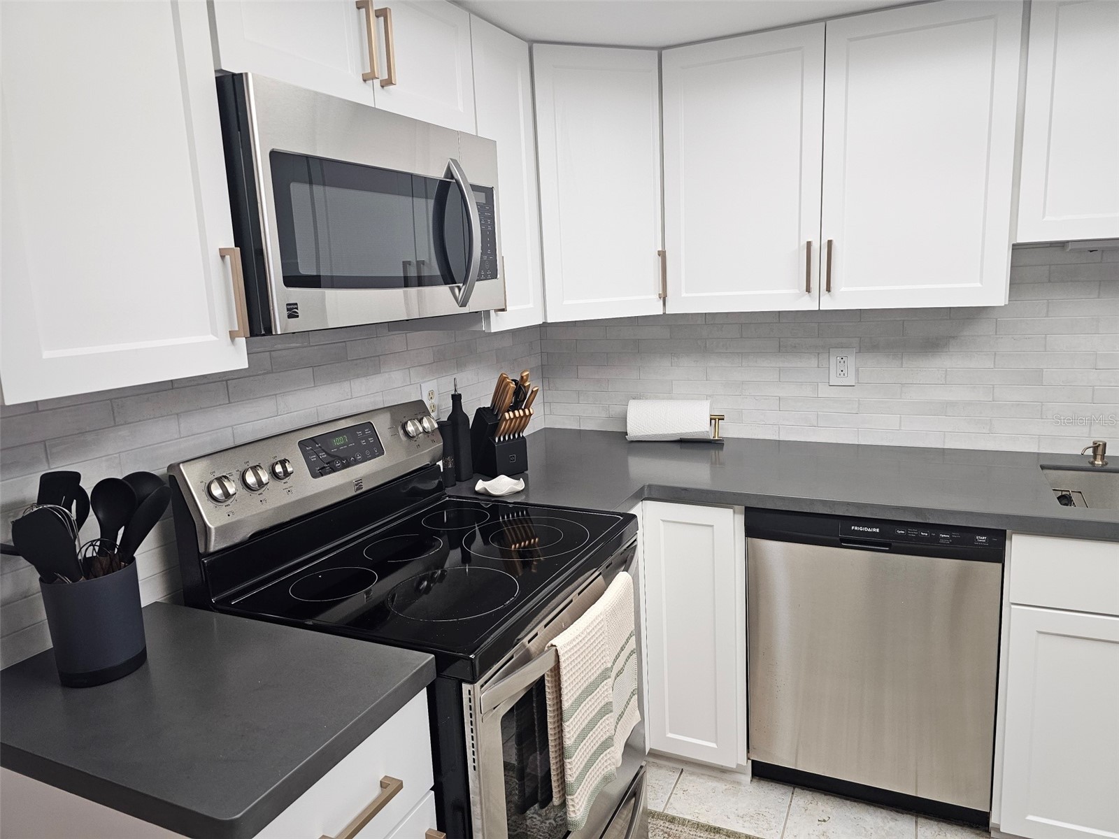 4408 La Jolla Drive #19A Bradenton FL 34210 A4679669 image9