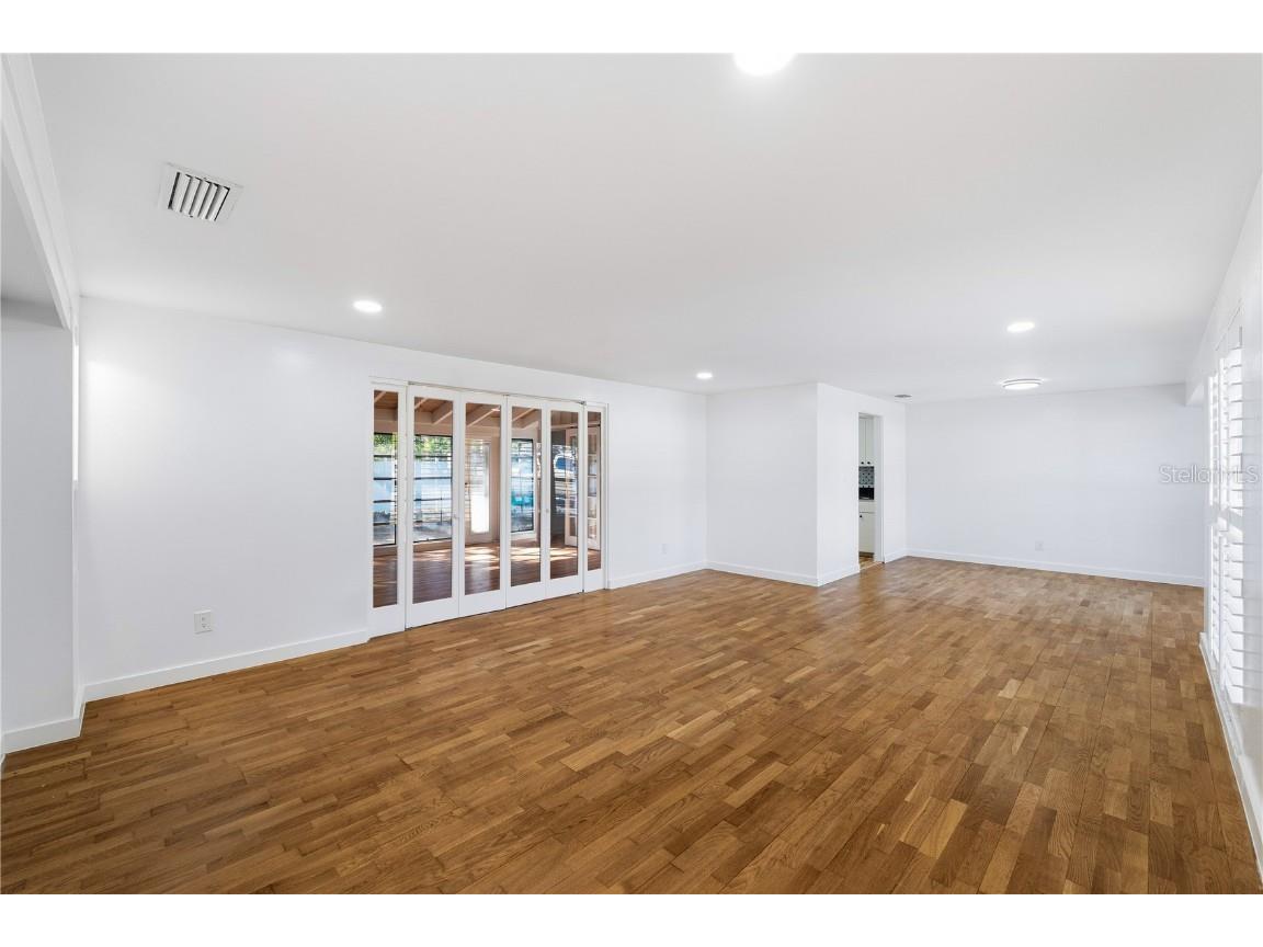 4408 Northrop Terrace Tampa FL 33618 TB8455647 image5