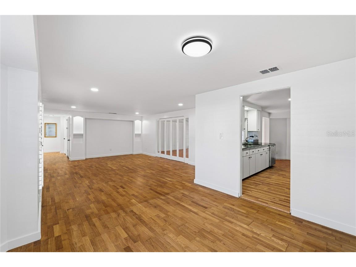 4408 Northrop Terrace Tampa FL 33618 TB8455647 image6