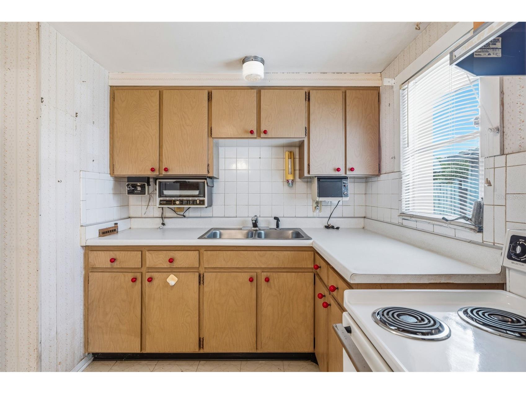 4408 W Elm Street Tampa FL 33614 TB8527483 image10
