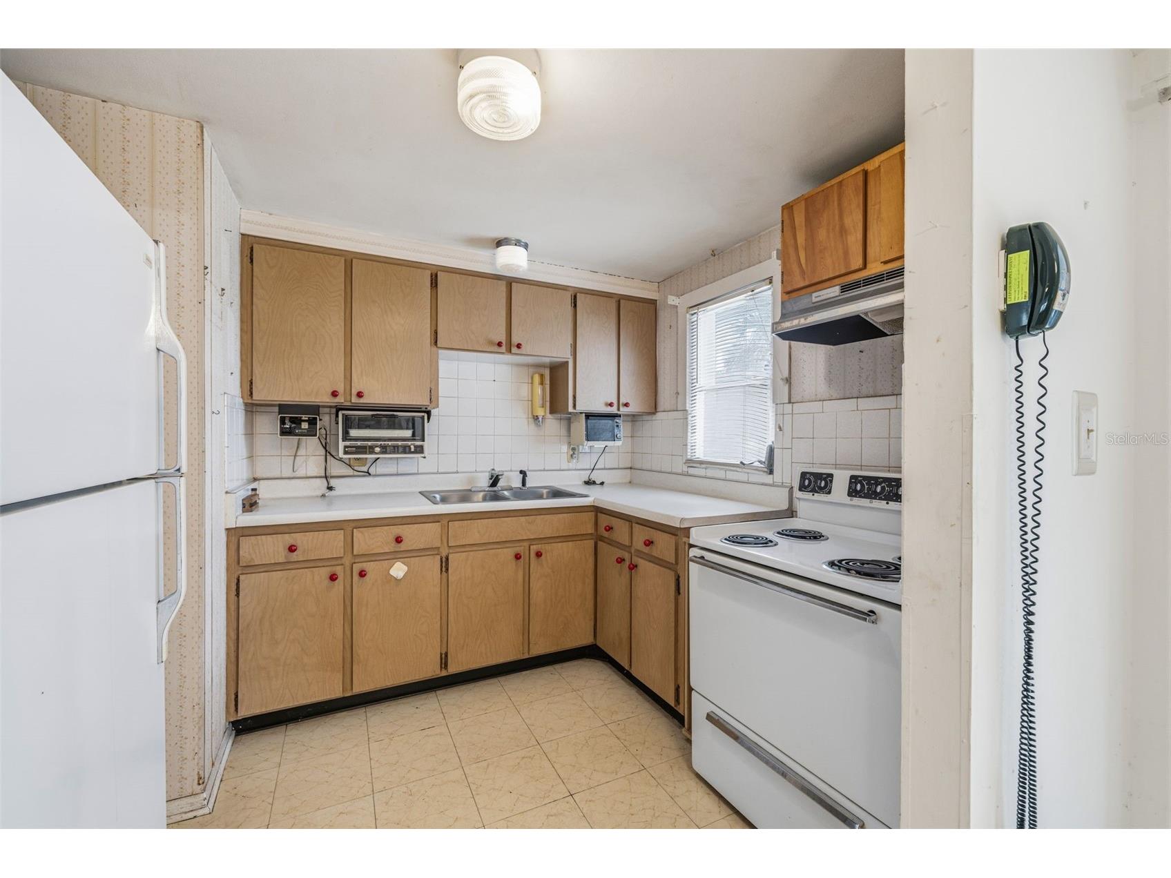 4408 W Elm Street Tampa FL 33614 TB8527483 image8