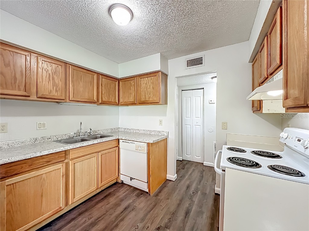 4409 S Semoran Boulevard #3 Orlando FL 32822 OM709109 image14