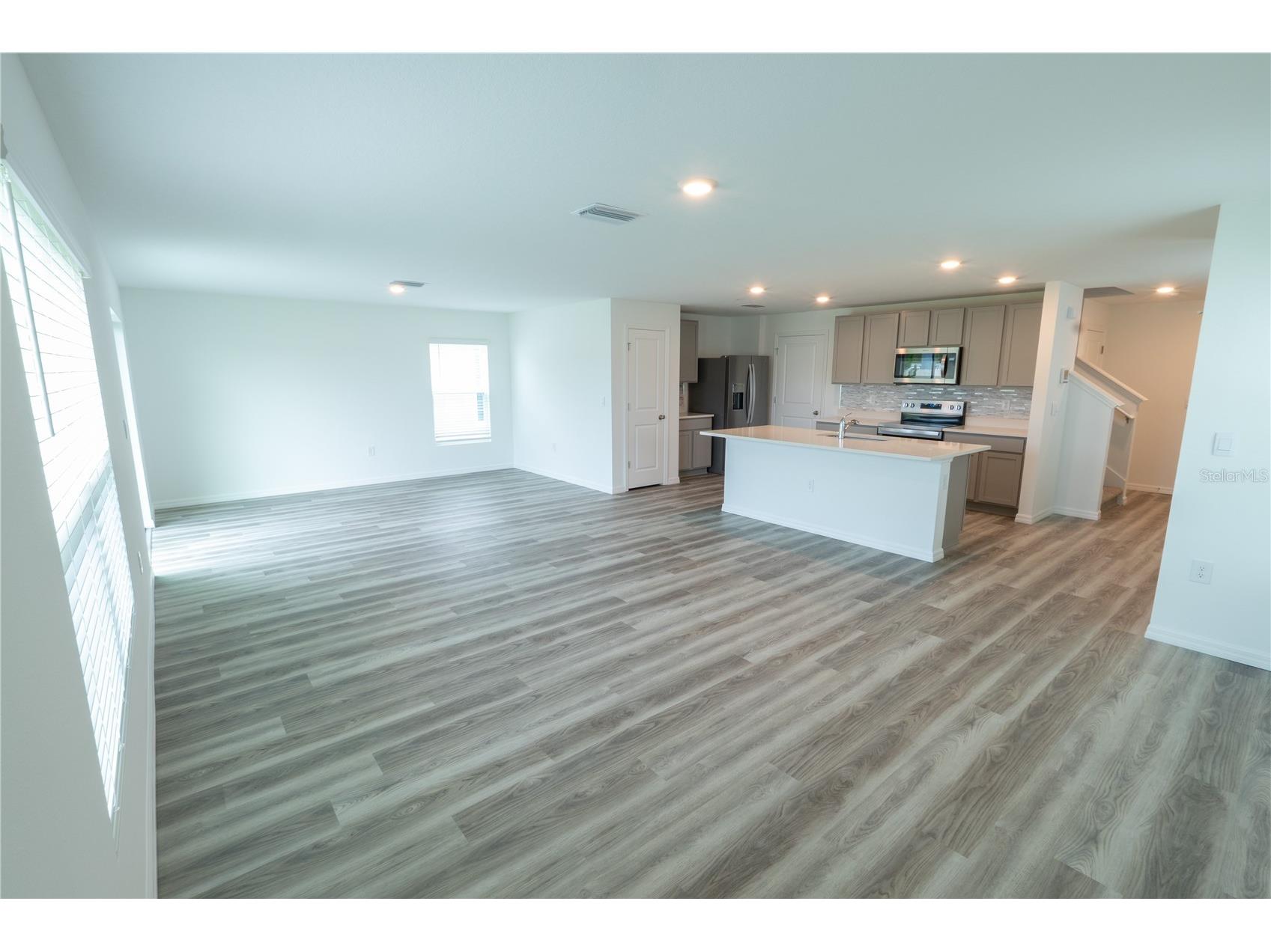 4409 Sand Dollar Way Zephyrhills FL 33541 TB8529562 image25