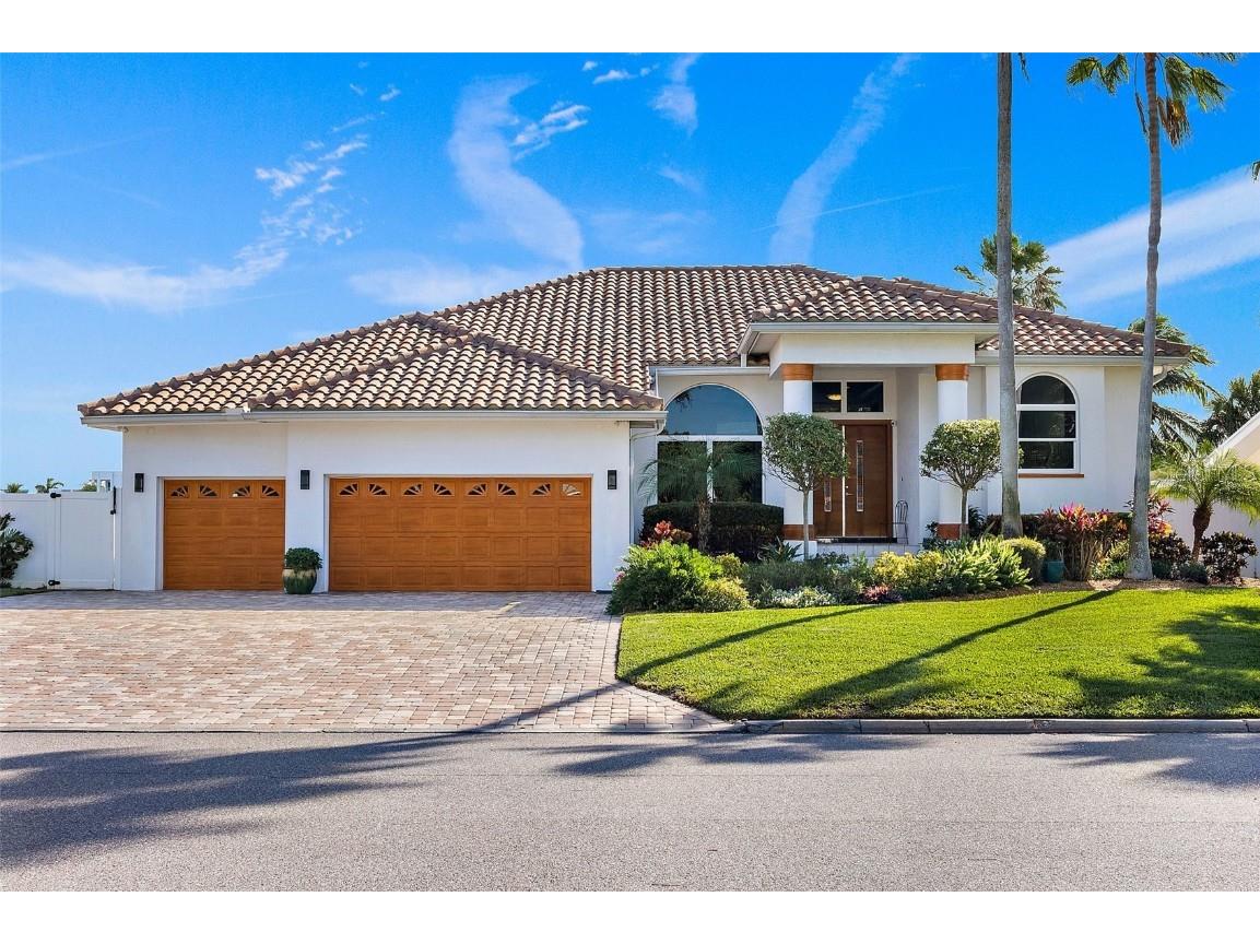 441 3rd Avenue N Tierra Verde FL 33715 - GRAND CANAL OF TIERRA VERDE U8223271 image1