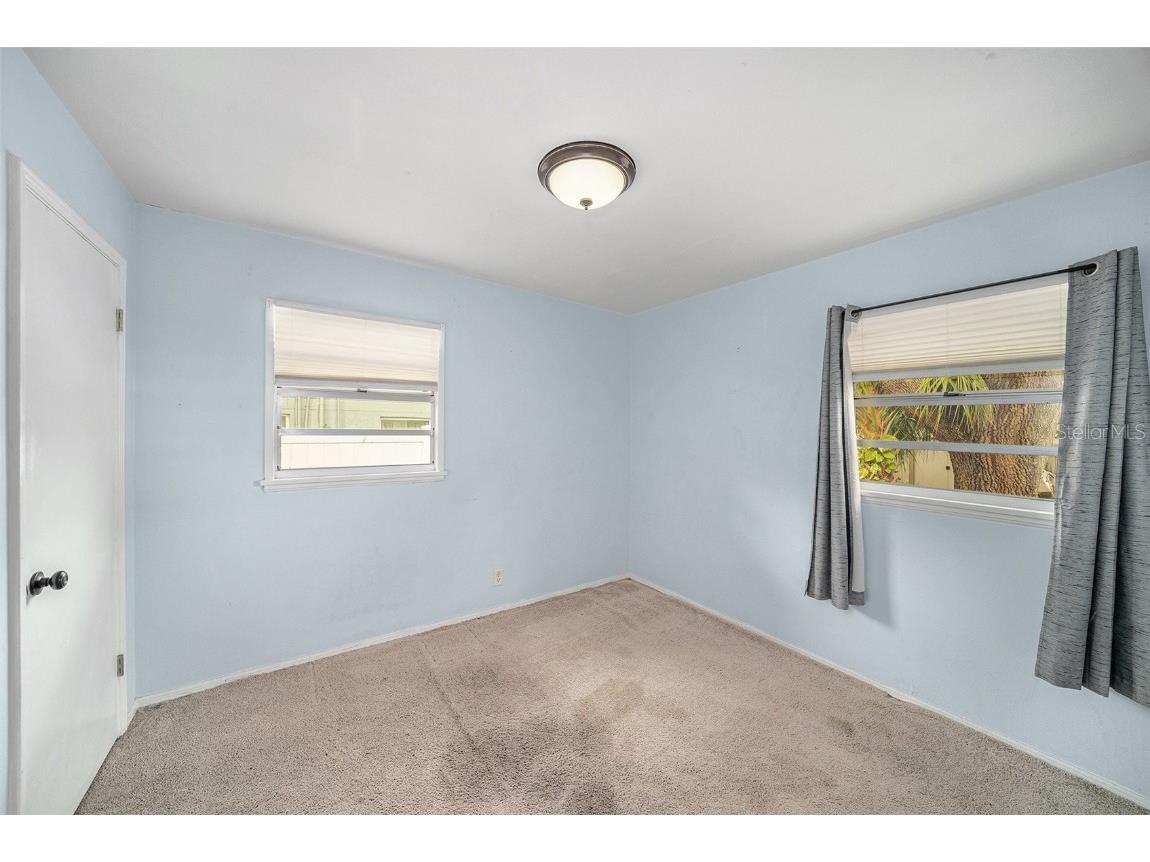 441 40th Avenue NE Saint Petersburg FL 33703 TB8452836 image13