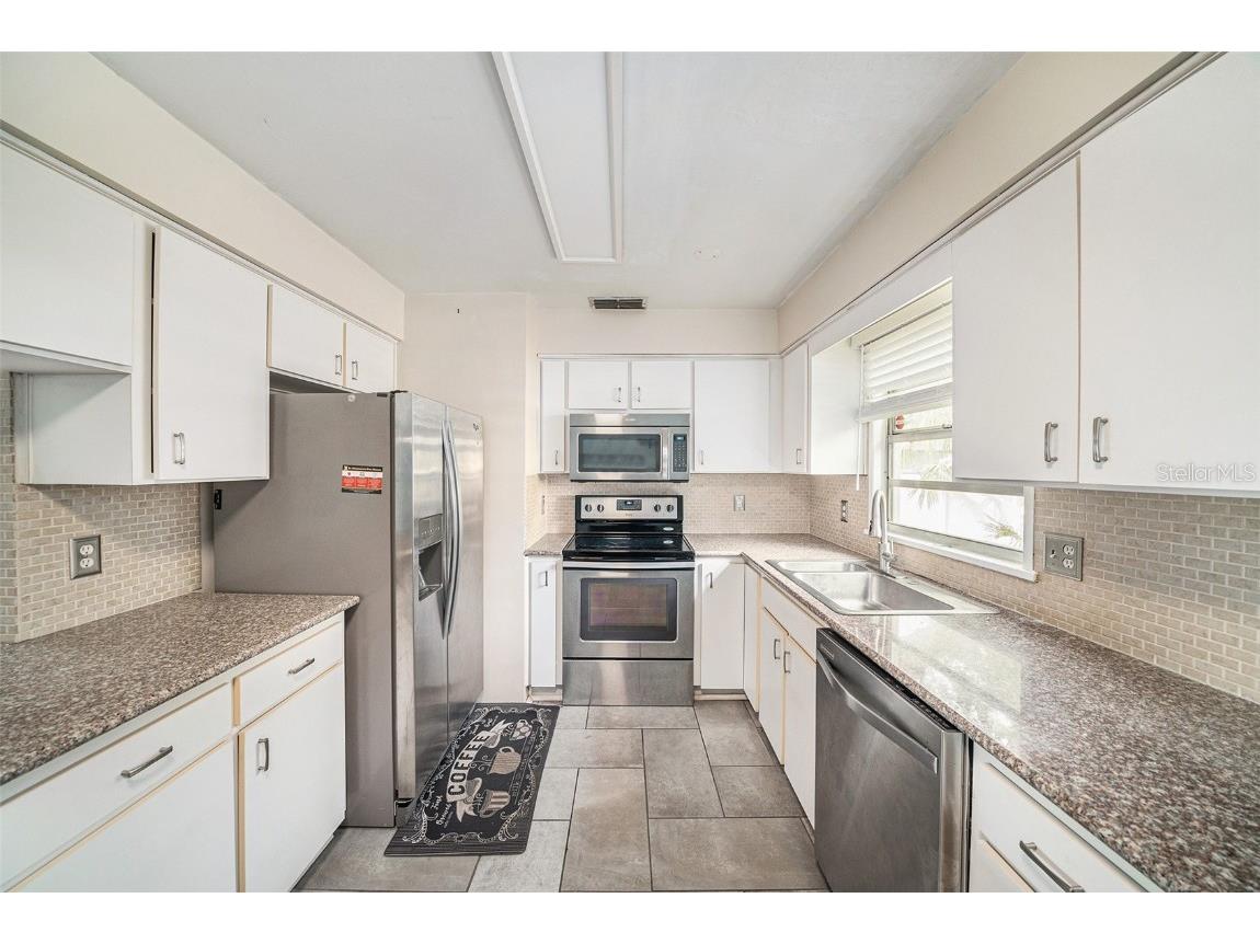 441 40th Avenue NE Saint Petersburg FL 33703 TB8452836 image8