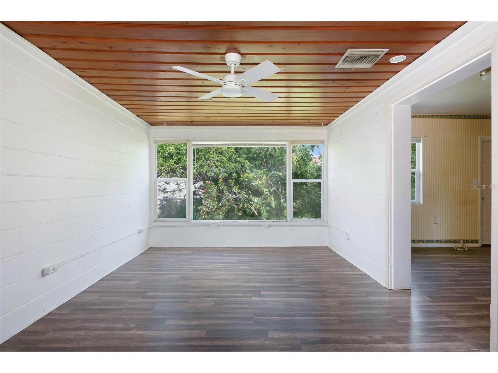 441 57th Street N Saint Petersburg FL 33710 TB8513563 image10