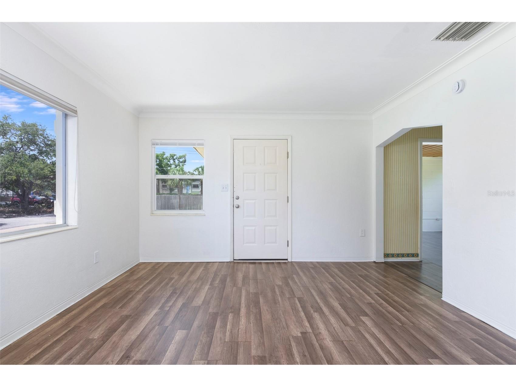 441 57th Street N Saint Petersburg FL 33710 TB8513563 image5