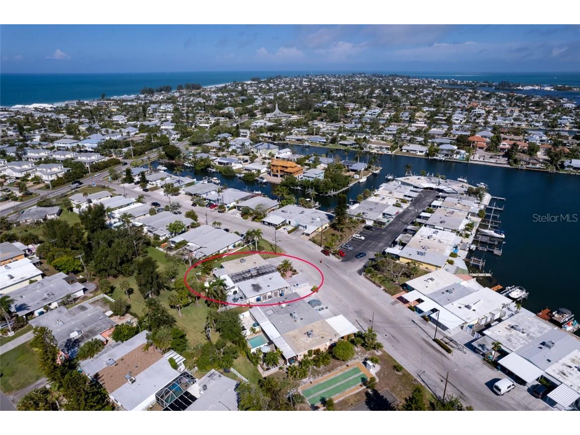 441 63rd Street Holmes Beach FL 34217 A4567346 image1