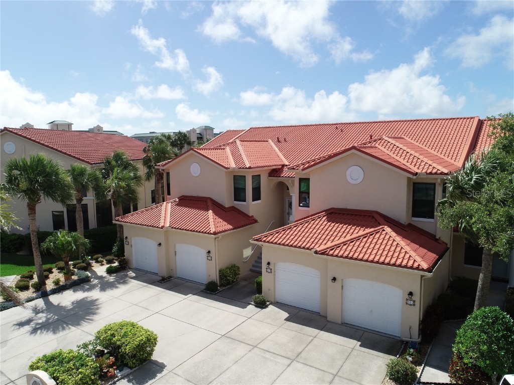 441 Bouchelle Drive #202 New Smyrna Beach FL 32169 V4930563 image1