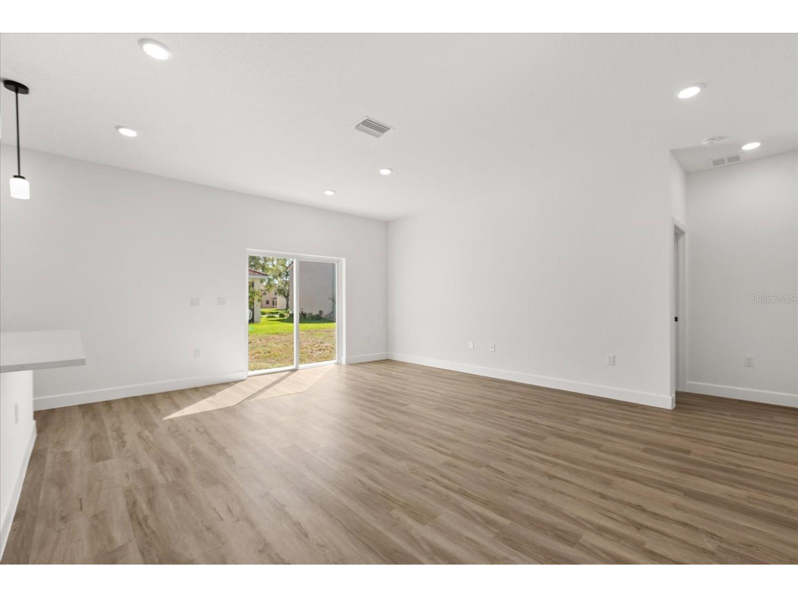 441 Caraway Drive Kissimmee FL 34759 O6312012 image2